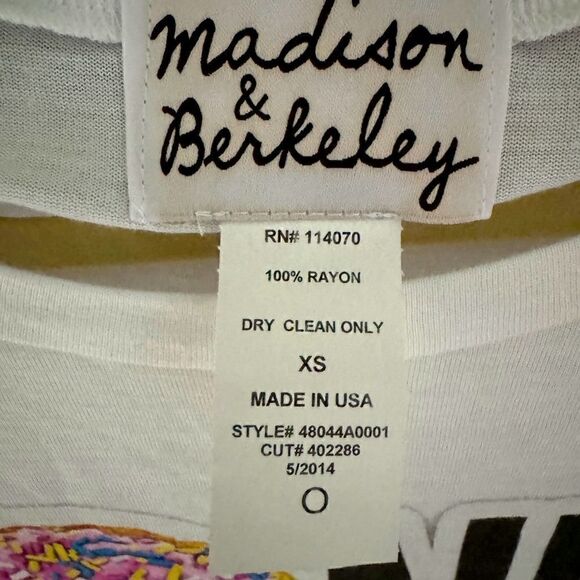 Madison & Berkeley white cap sleeve t-shirt with Donut Talk To Me text NWOT XS - Picture 3 of 9